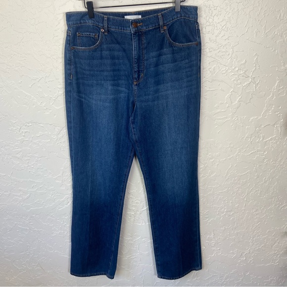 LOFT the Relaxed Jeans High Rise Size 10 - Picture 2 of 6